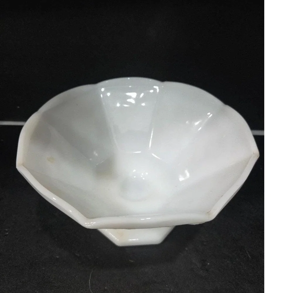 Anchor Hocking Harvest Grape Compote, Vtg Milk Glass Pedestal‎ Bowl, Centerpiece